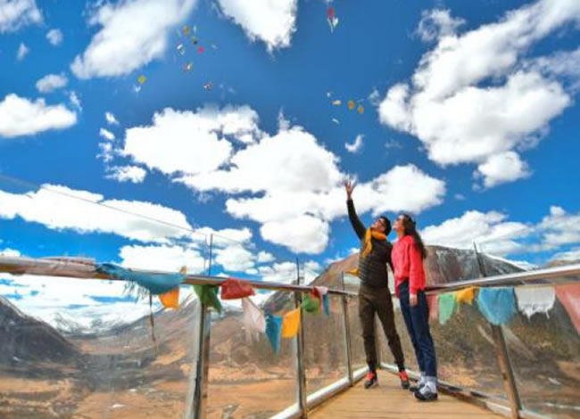 稻城亞丁、雙汽六日游